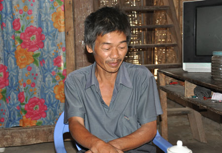 Cả nh&agrave; ph&aacute;t đi&ecirc;n khi t&igrave;m được kho b&aacute;u
