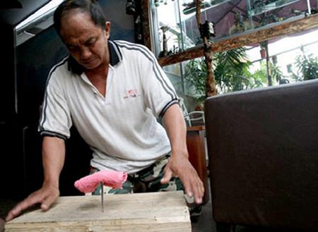 Đời c&ocirc; đơn v&agrave; khốn kh&oacute; của v&otilde; sư lừng danh thi&ecirc;n hạ