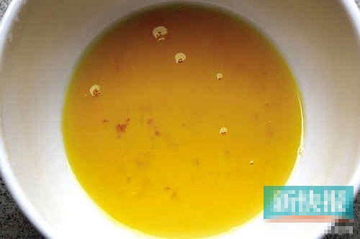 Lại xuất hiện trứng g&agrave; giả l&agrave;m bằng nhựa 6