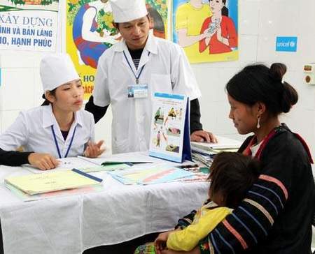 Thuốc nhỏ mắt, nhỏ mũi c&oacute; thể g&acirc;y ngộ độc 2