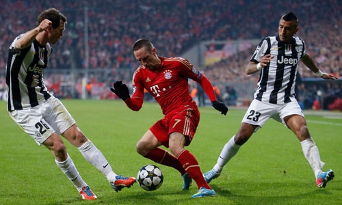 Bayern, Juve, H&ugrave;m x&aacute;m, B&agrave; đầm gi&agrave;