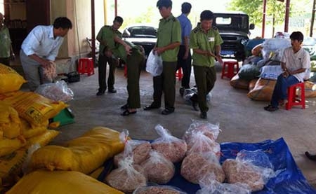 mực giả, l&ograve;ng lợn, nội tạng, thực phẩm, Trung Quốc, x&uacute;c x&iacute;ch, đậu phụ, b&aacute;nh trung thu, phụ gia