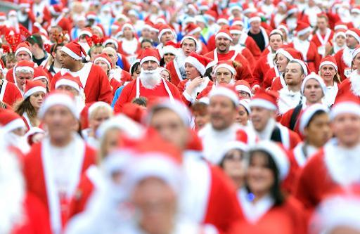 Cuộc đua các ông già Noel ở Liverpool - Anh