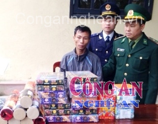 Đối tượng cùng tang vật tại đồn Biên phòng cầu Treo