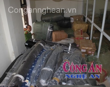 Lực lượng chức năng tịch thu tang vật