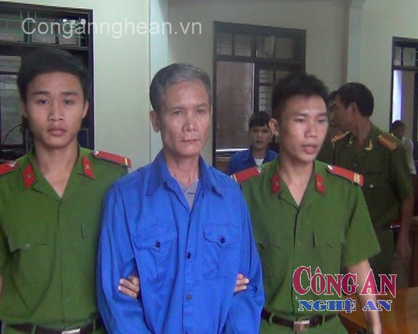 Dẫn giải bị cáo Lê Cảnh Thông