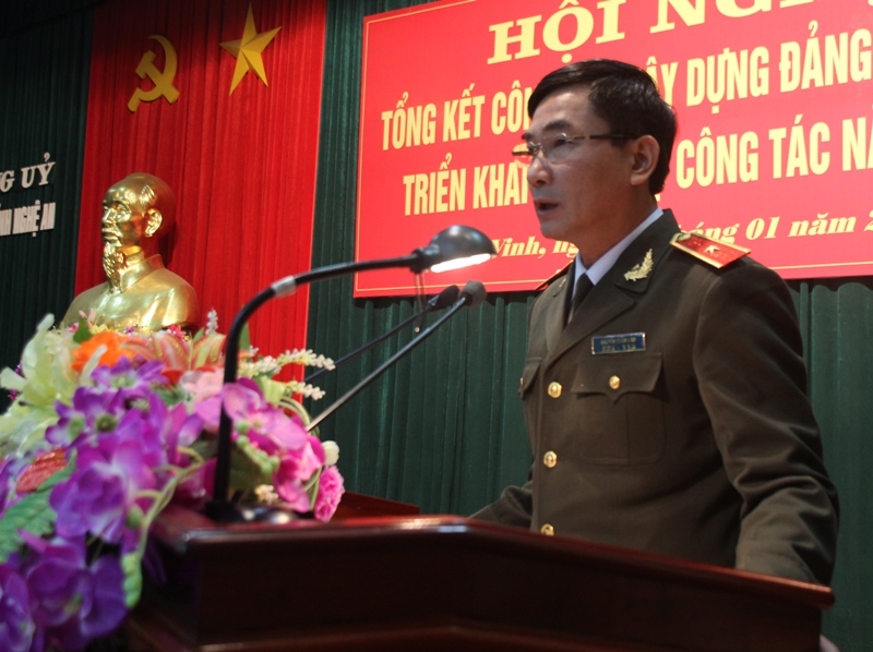 Thiếu tướng Nguyễn Xuân Lâm - Giám đốc Công an tỉnh phát biểu tại hội nghị