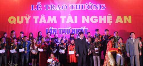 52 tập thể, cá nhân được nhận giải thưởng Quỹ Tâm Tài