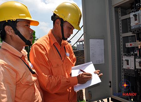 Việc bàn giao lưới điện nông thôn đang gặp nhiều khó khăn do người dân chưa đồng tình với cách định giá tài sản và thanh toán                     của ngành Điện - Ảnh minh họa