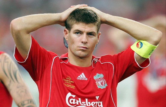 Steven Gerrard không góp mặt trong đội hình dù cùng Liverpool giành 1 chức vô địch Champions League và 1 lần Á quân