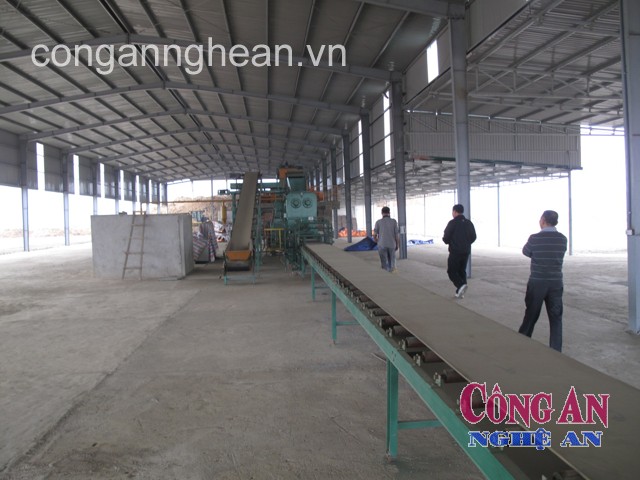 Đầu tư hàng trăm triệu đồng  xây dựng nhà xưởng nhưng không duy trì hoạt động
