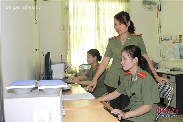 Vị thế của người phụ nữ trong Công an Nghệ An ngày càng được khẳng định trên từng lĩnh vực công tác