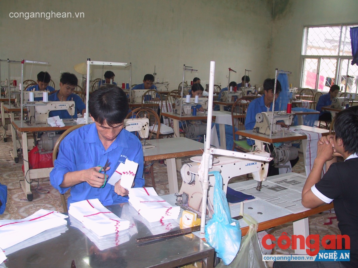 Đào tạo nghề cho đối tượng lầm lỡ, tạo việc làm góp phần đẩy lùi tệ nạn  ma túy (ảnh chụp tại Trung tâm Giáo dục Lao động Xã hội I)