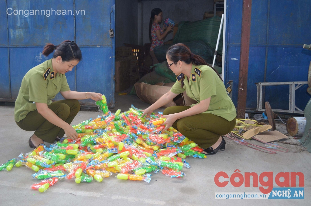 Đồ chơi độc hại từ Trung Quốc bị lực lượng QLTT thu giữ