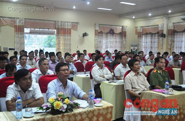 Đại biểu tham gia Hội nghị tập huấn