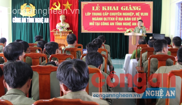 Toàn cảnh lễ khai giảng lớp Trung cấp nghiệp vụ Công an xã VI, hệ vừa học vừa làm
