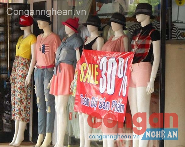 Người tiêu dùng cần cảnh giác với các hình thức xả hàng, giảm giá