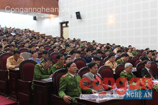 Các đại biểu tham dự buổi lễ