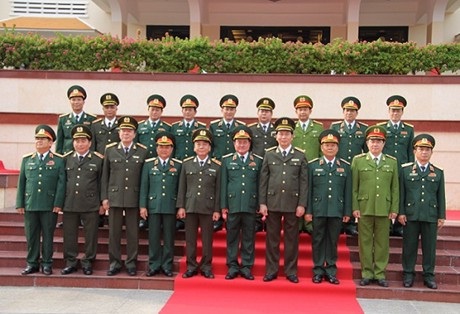 Đến thăm cán bộ, chiến sỹ LLVT Quân khu VII (ngày 6/12/2014), Đại tướng Trần Đại Quang, Bộ trưởng Bộ Công an nhấn mạnh lực lượng Quân đội và Công an cần kết hợp chặt chẽ nhiệm vụ bảo đảm QPAN với phát triển KT-XH, kết hợp chặt chẽ giữa nền quốc phòng toàn dân và thế trận an ninh nhân dân trong tình hình mới. Ảnh: Cổng TTĐT Bộ Công an