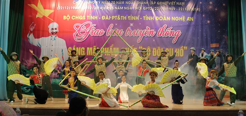 Văn nghệ chào mừng đêm giao lưu
