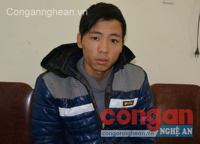 Phạm Văn Đông  tại cơ quan Công an 