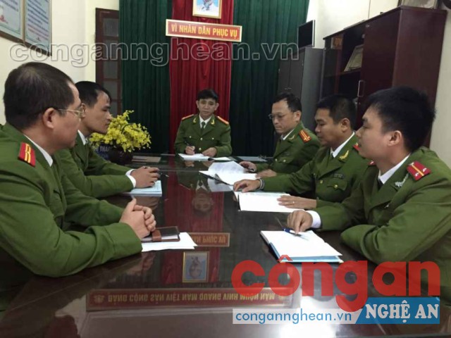 Công an phường Hưng Bình họp bàn phương án đấu tranh tội phạm