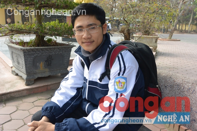 Dương Văn Ngọc vừa giành giải Nhất “Cuộc thi sáng tạo thanh thiếu niên, nhi đồng 2014”