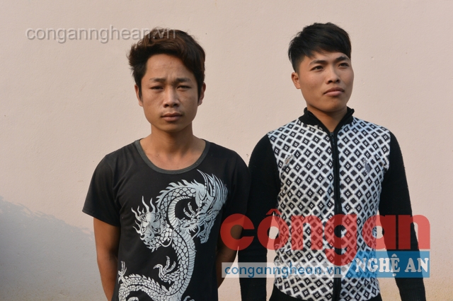 Nguyễn Văn Đạt và Nguyễn Xuân Sự tại nhà tạm giữ Công an huyện