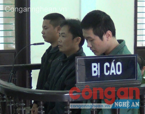 Các bị cáo tại phiên tòa