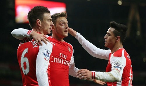 Arsenal nhọc nhằn bảo vệ chiến thắng 2-1 trên sân nhà Emirates