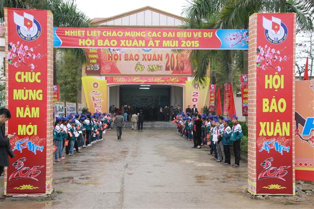 Tại Hội báo Xuân