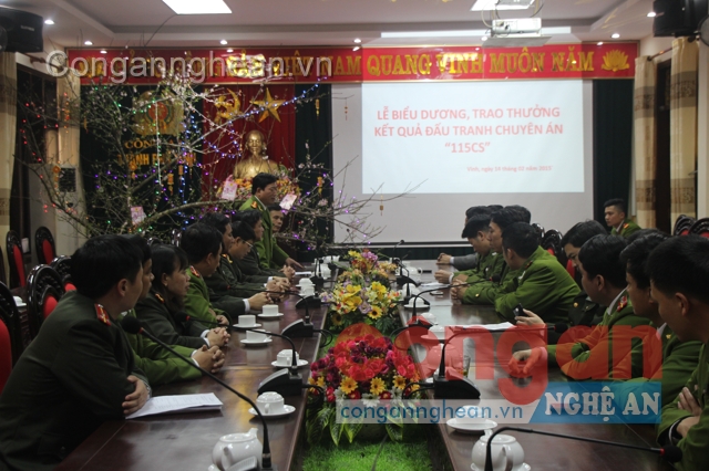 Tại buổi lễ trao thưởng