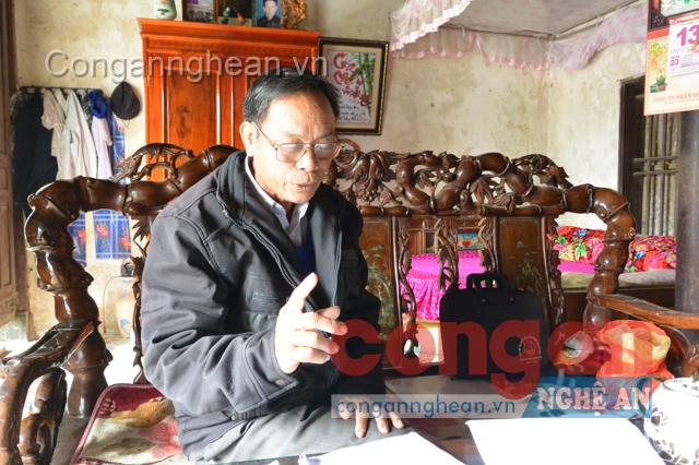 Ông Đinh Ẩn biểu diễn một trích đoạn Trò Lề
