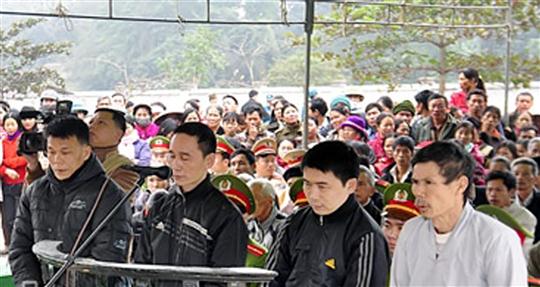 TAND huyện Hương Sơn xét xử các bị cáo trộm 33 con trâu, bò trên địa bàn