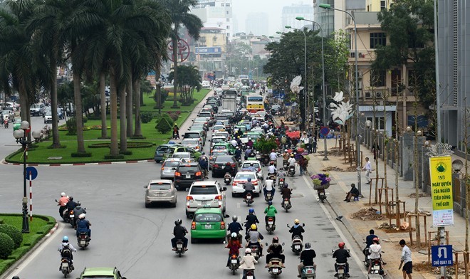 Khu vực trước cửa Học viện Hành chính Quốc gia sau khi chặt cây