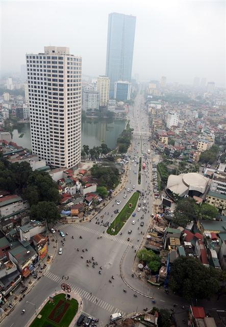 Nguyễn Chí Thanh từng được bình chọn là tuyến đường đẹp nhất Việt Nam trong một cuộc thi do Bộ Giao thông vận tải tổ chức. Tuy nhiên, những hình ảnh và ký ức đẹp đẽ về con đường này sẽ chỉ còn là hoài niệm.
