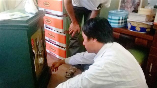 Hiện trường vụ phá két sắt trộm vàng tại nhà anh Việt