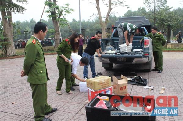 Công an Nghệ An phát hiện, bắt giữ lô ĐTDĐ nhập lậu trị giá khoảng 5 tỉ đồng