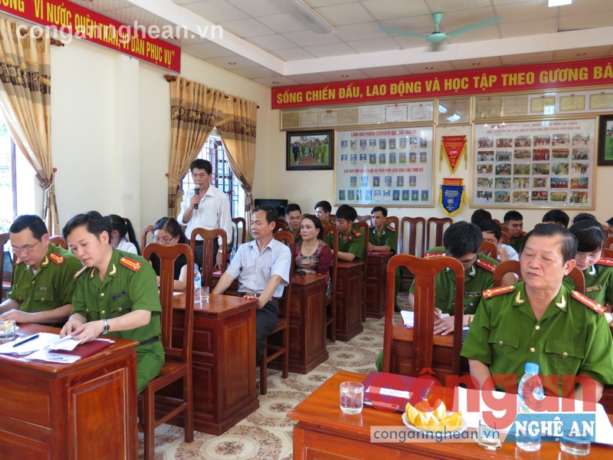 Tại buổi đối thoại