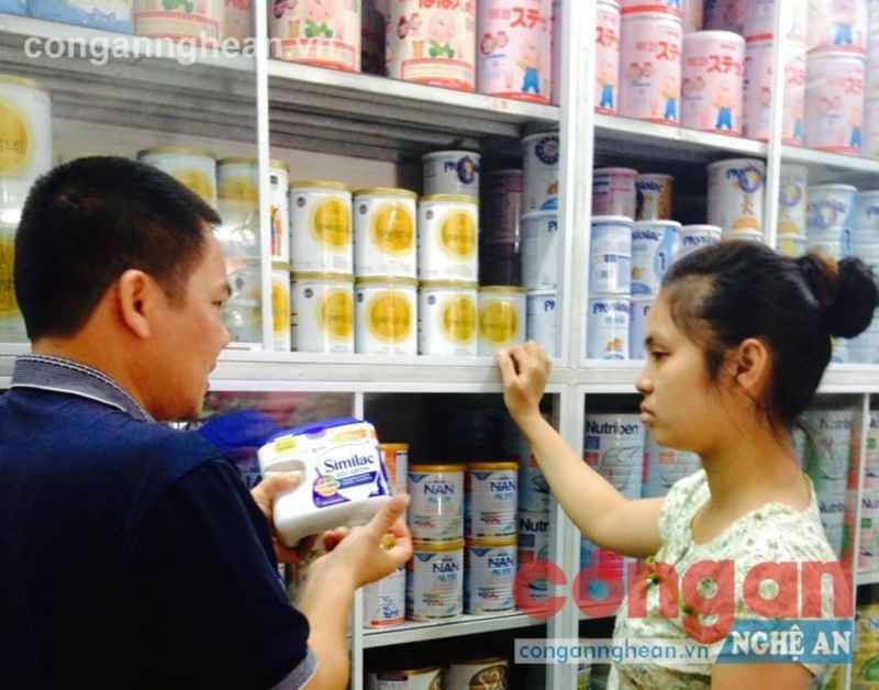 Người tiêu dùng đang phân vân trước nhiều chủng loại sữa