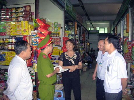 Kiểm tra công tác PCCC tại chợ Hôm, TX Cửa Lò
