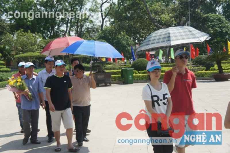 Có nhiều đoàn từ các tỉnh phía Nam