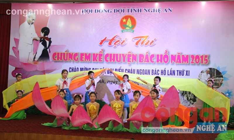 Một tiết mục tại hội thi “Chúng em kể chuyện Bác Hồ năm 2015”