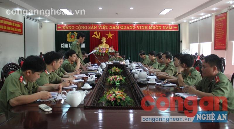 Tại buổi làm việc