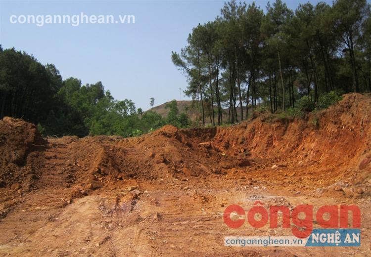 Hàng nghìn m3 đất rừng phòng hộ thuộc Khu Bảo tồn thiên nhiên Kẻ Gỗ bị khai thác trái phép
