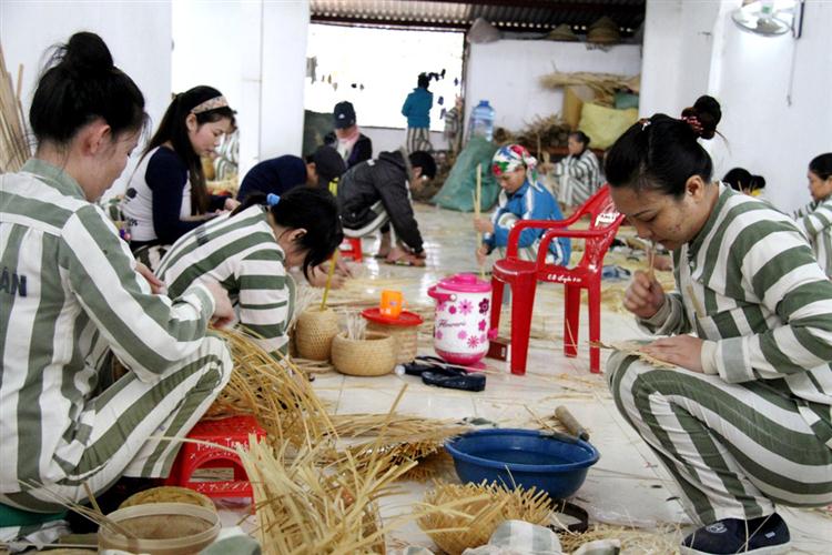Tạo điều kiện để người lầm lỗi có cơ hội tìm kiếm việc làm  sau khi chấp hành xong án phạt tù