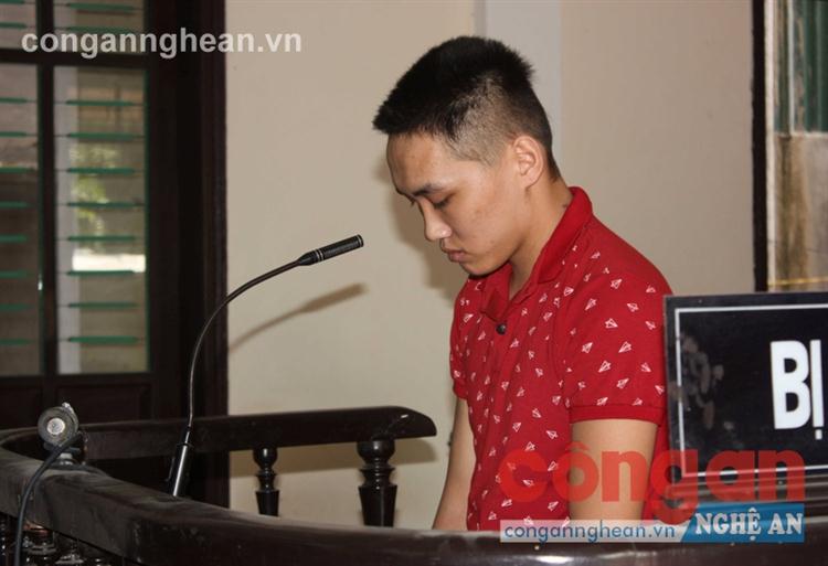 2 bị cáo tại phiên tòa