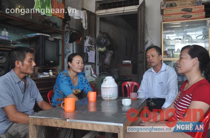 Ngoài sự quan tâm của cộng đồng, việc người nghiện                    sau cai có nguồn vốn để phát triển kinh tế là điều rất cần thiết