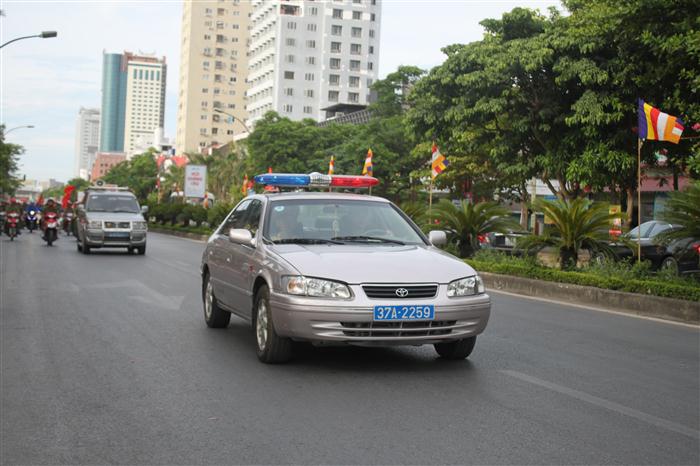 Diễu hành trên các trục đường chính của Thành phố
