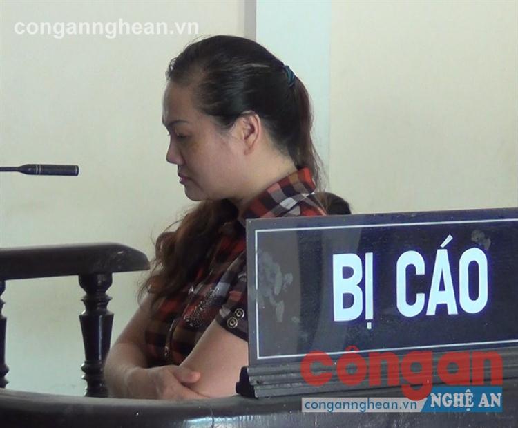 Bị cáo Phan Thị Đại trước vành móng ngựa